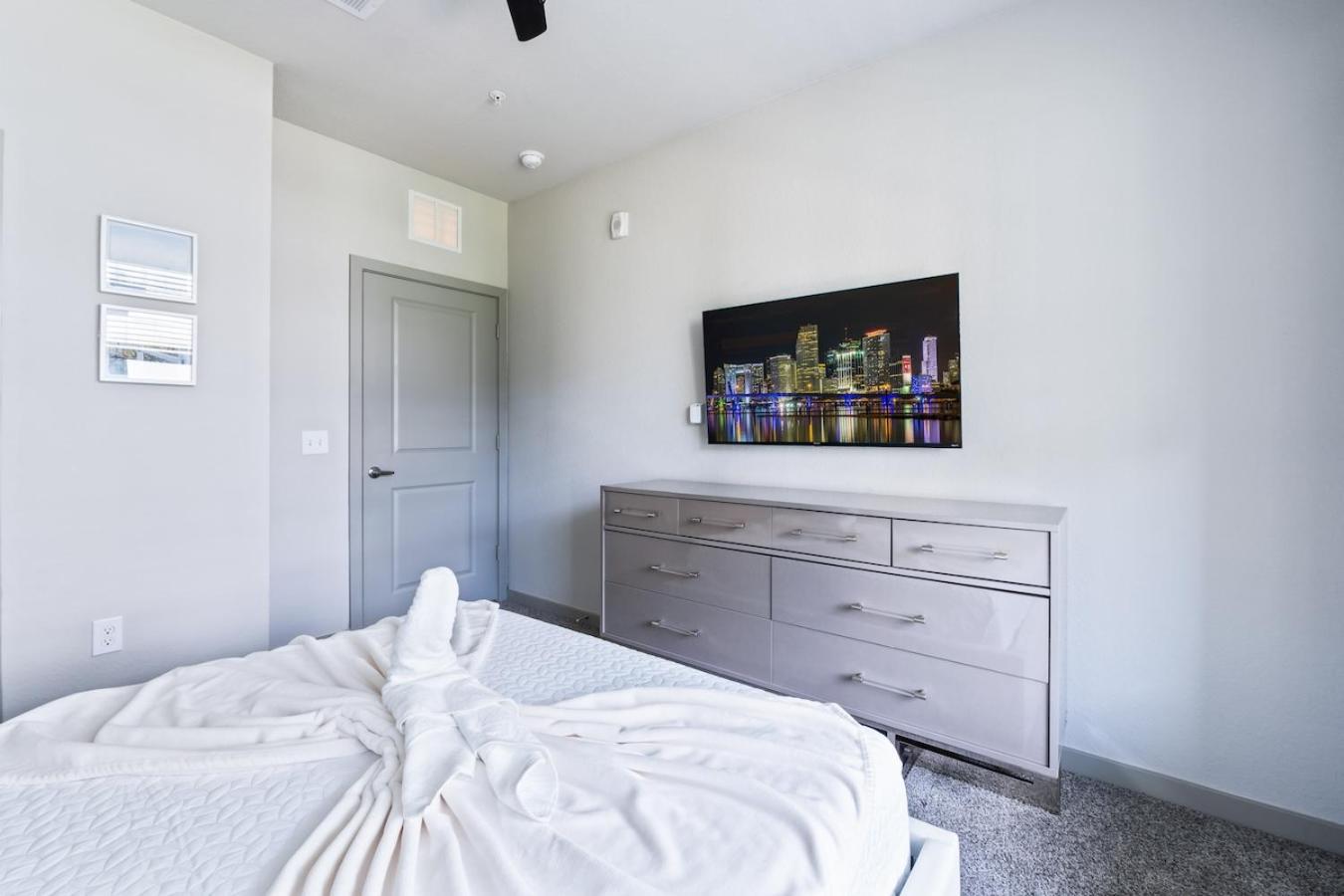 セント・ピーターズバーグTropicana Field 2 Bed In Dwtwn With Free Parkingアパートメント エクステリア 写真