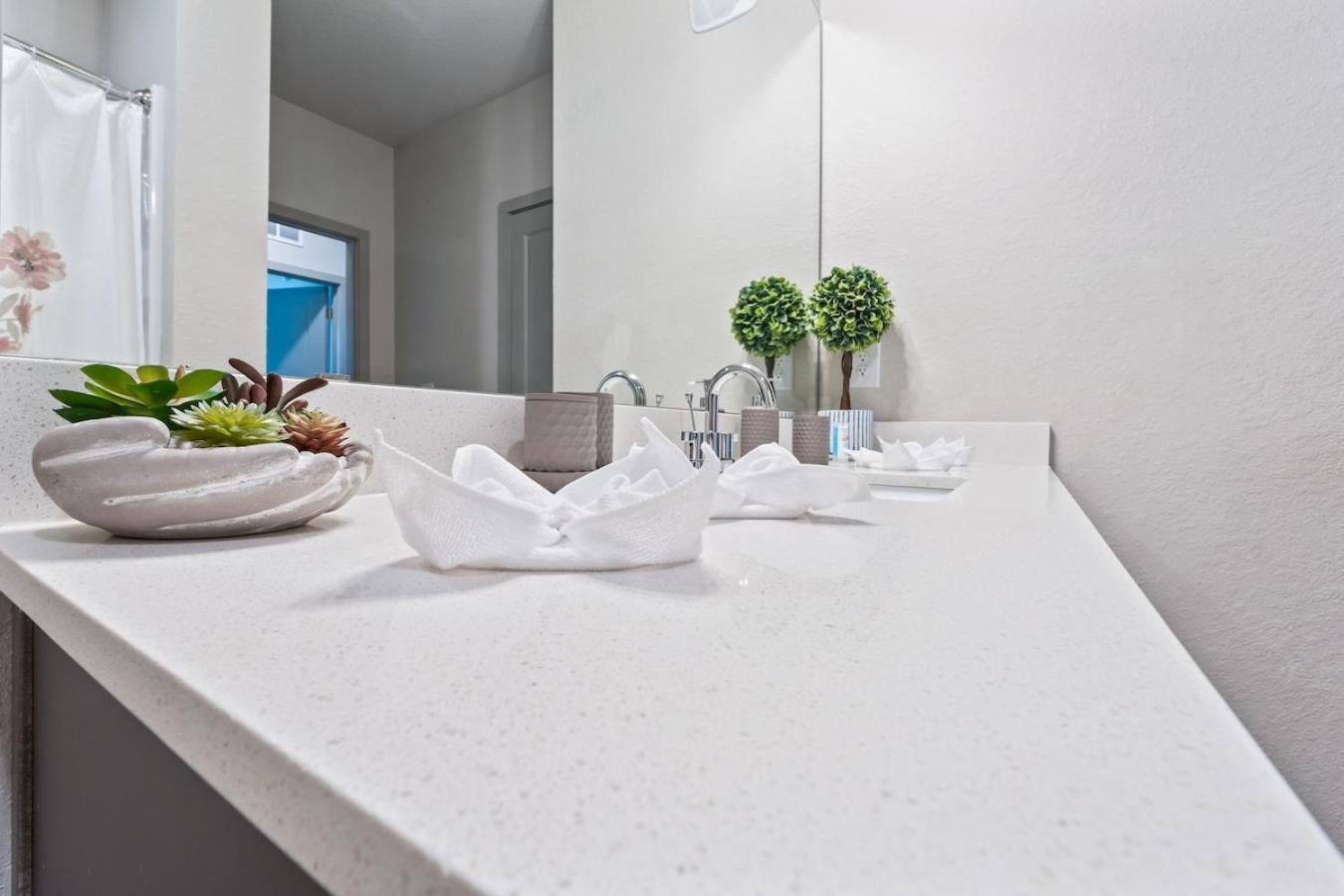 セント・ピーターズバーグTropicana Field 2 Bed In Dwtwn With Free Parkingアパートメント エクステリア 写真