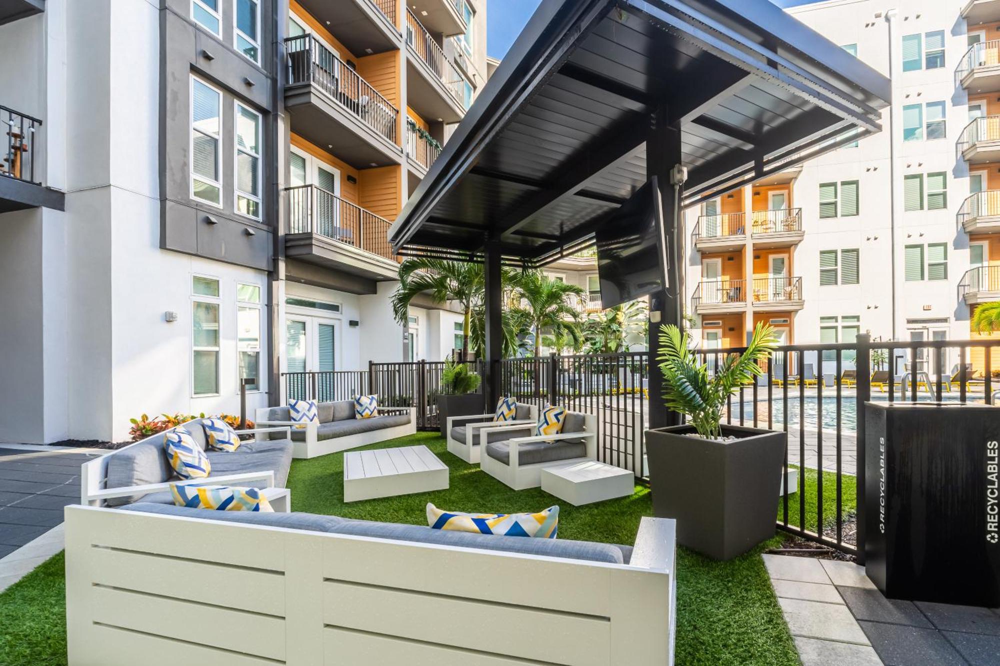 セント・ピーターズバーグTropicana Field 2 Bed In Dwtwn With Free Parkingアパートメント エクステリア 写真