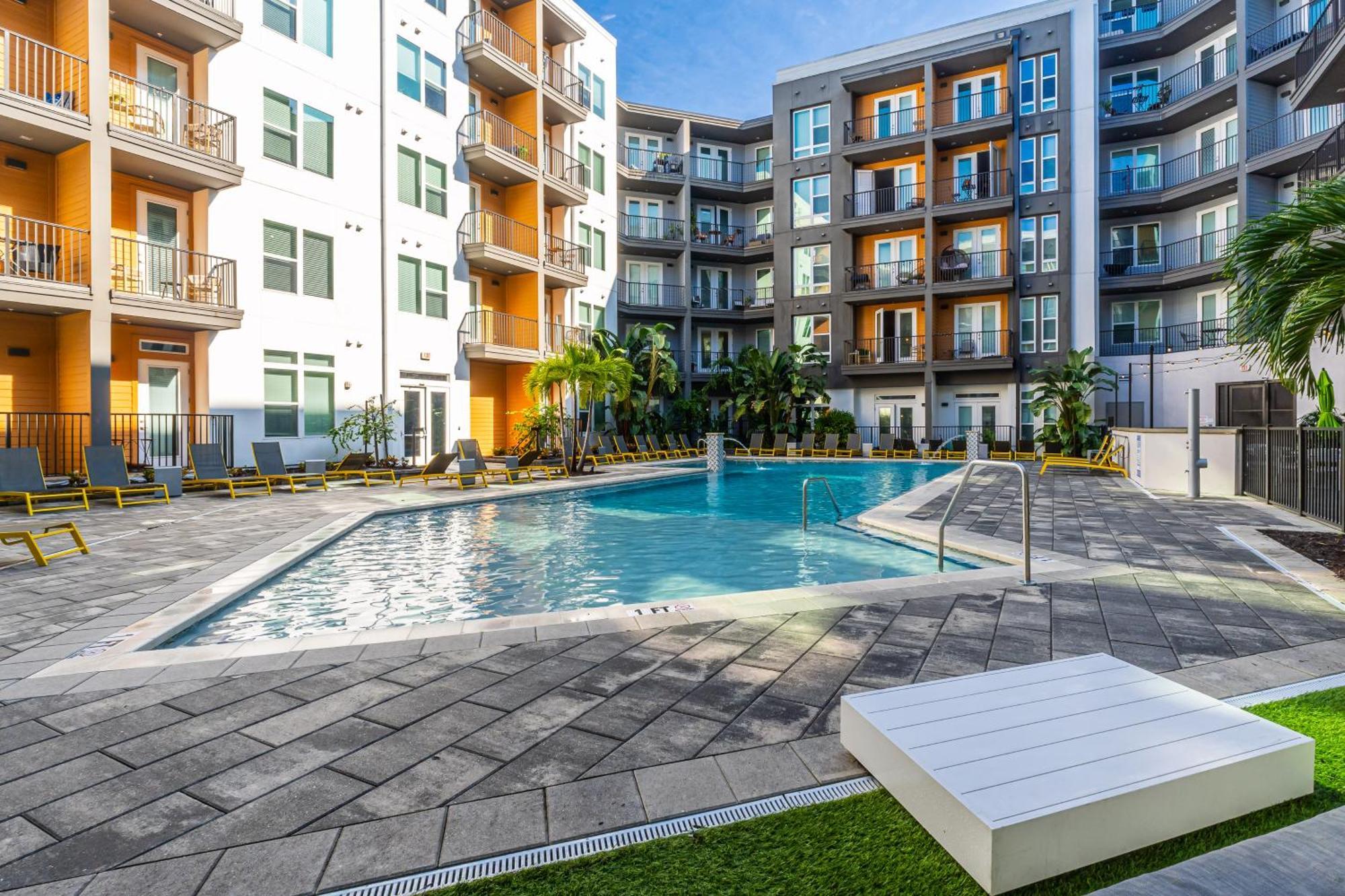 セント・ピーターズバーグTropicana Field 2 Bed In Dwtwn With Free Parkingアパートメント エクステリア 写真